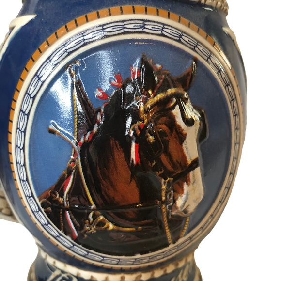 Anheuser-Busch Budweiser Collectible Pot Belly Stein “Dressed For The Parade” - Picture 6 of 14